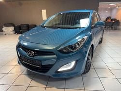 Blau Gebraucht 2013 Hyundai i30 Classic Limousine | 6.600 € (Guter Preis)