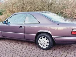 Braun Gebraucht 1994 Mercedes 220 Coupé | 18.500 €