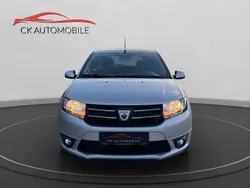 Grau Gebraucht 2014 Dacia Sandero Lauréate Kleinwagen | 4.799 € (Fairer Preis)