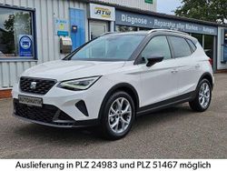 Weiß, dach schwarz metallic Neu 2025 Seat Arona FR SUV | 24.990 € (Etwas zu teuer)