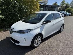 Perlmutt weiß metallic (metallic) Gebraucht 2018 Renault Zoe LIMITED Kleinwagen | 10.290 € (Teuer)