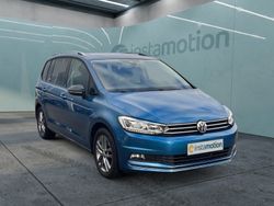 Blau Gebraucht 2019 VW Touran IQ Drive Van / Kleinbus | 28.900 € (Teuer)