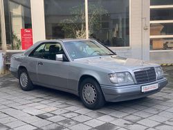 Silber Gebraucht 1995 Mercedes E200 Coupé | 11.900 €