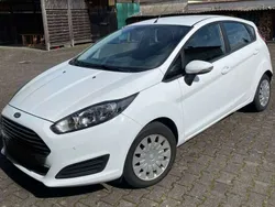 Weiß Gebraucht 2015 Ford Fiesta Trend Kleinwagen | 7.500 €