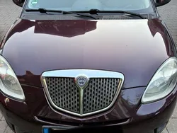 Rot Gebraucht 2011 Lancia Ypsilon Kleinwagen | 1.800 € (Fairer Preis)
