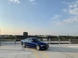 Blau Gebraucht 1997 BMW 318 Limousine | 9.000 € (Fairer Preis)