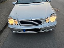 Silber Gebraucht 2006 Mercedes C220 Kombi | 2.650 €