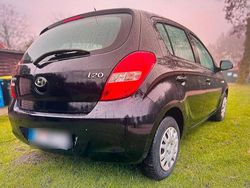 Schwarz Gebraucht 2012 Hyundai i20 Kleinwagen | 2.000 € (Superpreis)