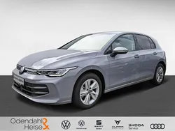 Polsterfarbe: schwarz Gebraucht 2024 VW Golf VIII Life Limousine | 22.980 € (Guter Preis)