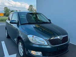 Grau Gebraucht 2014 Skoda Fabia Limousine | 7.699 € (Fairer Preis)