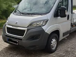 Grau Gebraucht 2016 Peugeot Boxer Van | 19.900 € (Teuer)