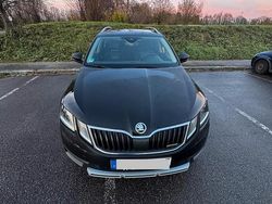 Schwarz Gebraucht 2017 Skoda Octavia Scout Scout 4x4 Kombi | 17.900 €