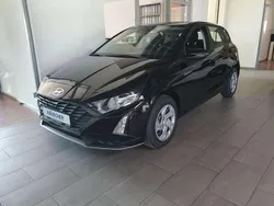 Schwarz schwarz Gebraucht 2024 Hyundai i20 Select Kleinwagen | 18.290 € (Etwas zu teuer)