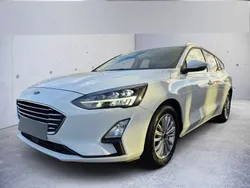 Weiss Gebraucht 2021 Ford Focus Titanium | 18.589 € (Guter Preis)