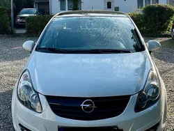 Weiß Gebraucht 2010 Opel Corsa Color Edition Kleinwagen | 1.600 € (Superpreis)