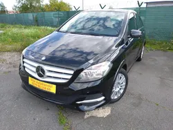 Schwarz Gebraucht 2014 Mercedes B200 Van / Kleinbus | 15.490 € (Teuer)