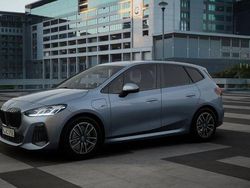 Grau Gebraucht 2022 BMW 230e Active Tourer M Sport Van / Kleinbus | 35.655 € (Teuer)