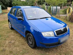 Blau Gebraucht 2002 Skoda Fabia Kleinwagen | 1.400 € (Fairer Preis)