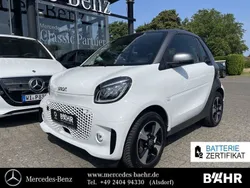 Bodypanels in white Gebraucht 2024 Smart ForTwo Electric Drive Passion Cabrio | 18.450 € (Etwas zu teuer)