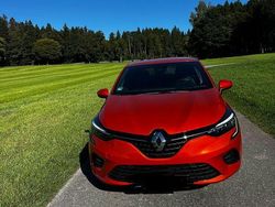 Schwarz Gebraucht 2020 Renault Clio V Intens Limousine | 15.000 € (Fairer Preis)