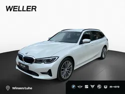 Mineralweiß (weiß) Gebraucht 2021 BMW 330 Advantage Kombi | 30.900 € (Guter Preis)