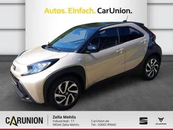 Ginger beige metallic/ night sky black Neu 2025 Toyota Aygo Kleinwagen | 20.790 €