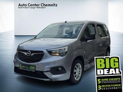 Grau Gebraucht 2022 Opel Combo Life Edition Van / Kleinbus | 19.701 € (Etwas zu teuer)