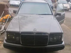 Gebraucht 1990 Mercedes E200 Kombi | 3.200 €