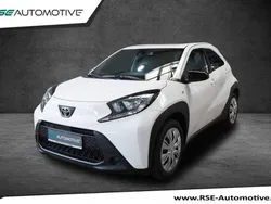 Weiß Neu 2025 Toyota Aygo Business Edition Kleinwagen | 17.950 €