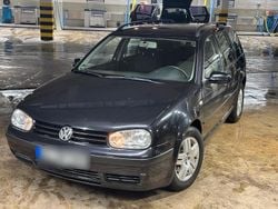 Schwarz Gebraucht 2001 VW Golf IV Comfortline Kombi | 1.690 € (Fairer Preis)