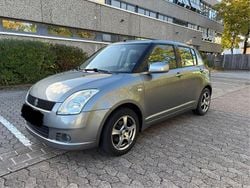 Grau Gebraucht 2005 Suzuki Swift Limousine | 1.800 € (Fairer Preis)