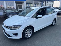 Weiß Gebraucht 2017 VW Golf VII Limousine | 15.980 €