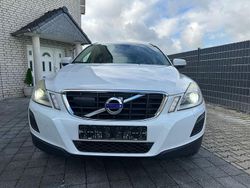 Weiß Gebraucht 2012 Volvo XC60 Summum SUV | 8.950 €