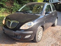 Schwarz Gebraucht 2004 Lancia Ypsilon Kleinwagen | 1.100 € (Fairer Preis)