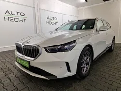 Weiß Gebraucht 2024 BMW 520 Sport Line Limousine | 44.600 € (Guter Preis)