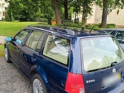 Blau Gebraucht 2000 VW Bora Limousine | 2.350 € (Fairer Preis)