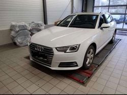 Weiß Gebraucht 2017 Audi A4 Sport Kombi | 13.790 € (Guter Preis)