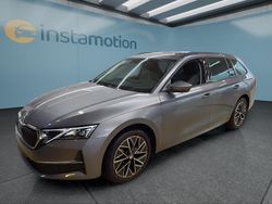 Grau Gebraucht 2025 Skoda Octavia Kombi | 33.399 € (Fairer Preis)