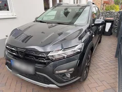 Grau Gebraucht 2022 Dacia Sandero Comfort Kleinwagen | 14.200 € (Fairer Preis)