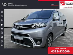 Silber Gebraucht 2024 Toyota Proace Verso Team Kombi | 40.990 € (Guter Preis)