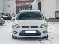 Grau Gebraucht 2009 Ford Focus Kleinwagen | 2.000 € (Guter Preis)