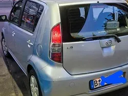Silber Gebraucht 2007 Daihatsu Sirion Kleinwagen | 3.300 € (Fairer Preis)