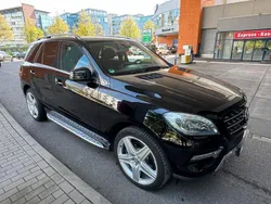 Schwarz Gebraucht 2012 Mercedes ML350 SUV | 22.500 € (Teuer)