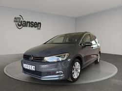 Delfingrau metallic Gebraucht 2024 VW Touran Highline Van / Kleinbus | 34.490 € (Fairer Preis)