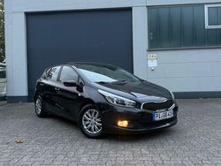 Schwarz Gebraucht 2014 Kia Ceed Limousine | 6.200 € (Fairer Preis)
