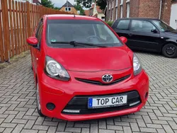 Rot Gebraucht 2013 Toyota Aygo Cool Kleinwagen | 4.999 € (Fairer Preis)