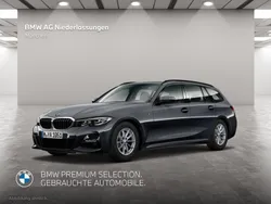 Grau Gebraucht 2022 BMW 330 Shadowline Kombi | 36.480 € (Fairer Preis)