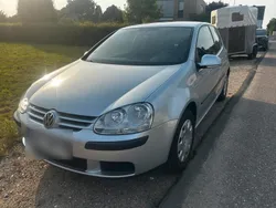 Silber Gebraucht 2004 VW Golf V Kleinwagen | 1.600 € (Guter Preis)