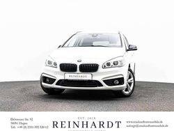 Alpinweiss iii Gebraucht 2018 BMW 218 Active Tourer Sport Line Van / Kleinbus | 13.410 € (Guter Preis)