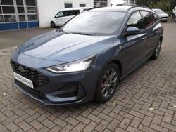 Chromablau Gebraucht 2023 Ford Focus ST-Line X Kombi | 24.900 € (Teuer)